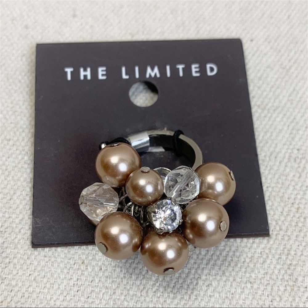 The limited Beaded Ring NWT